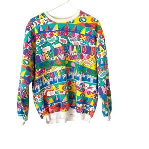Vintage 90s T & Ski New Zealand All Over Printed Sweatshirt size medium sheep